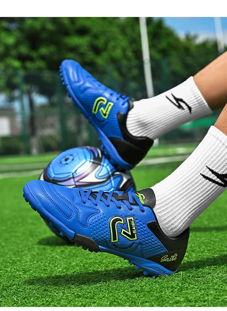 TF/FG uvádí na trh nové profesionální, personalizované a módní fotbalové sportovní boty, pohodlné a prodyšné sportovní boty