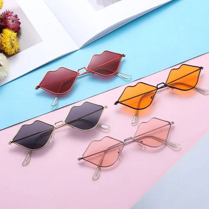 Sexy Red Lips Sunglasses for Men Women Trendy Retro Metal Frame Halloween Party Cosplay Eyewear Fashion Ocean Lens Sun Glasses