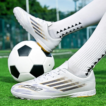 Chaussures de football pour hommes, crampons de football pas chers, chaussures de terrain AG/TF antidérapantes, chaussures de football d'entraînement en plein air pour débutants.
