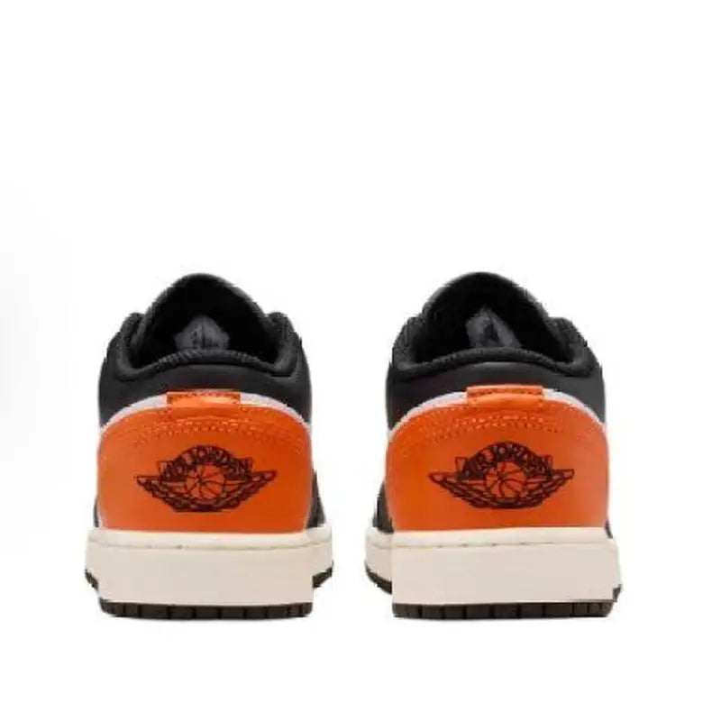 NIKE/Nike, chaussures de basketball à tige basse, modèle AJ1, chaussures de sport rétro pour hommes et femmes, chaussures de skate confortables et décontractées, 553560-081.