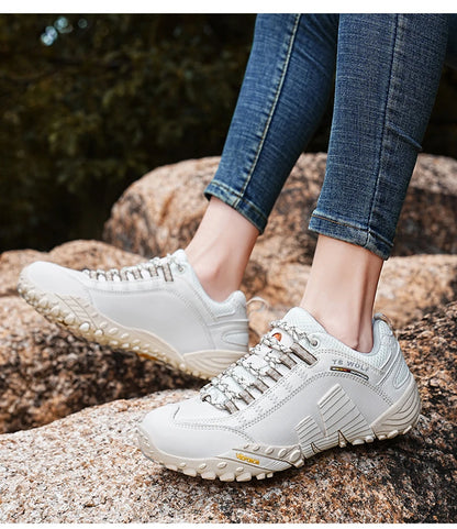 Sapatos de montanhismo para homem em couro genuíno, calçado desportivo outdoor antiderrapante, sapatos de montanhismo e caminhada respiráveis para turismo