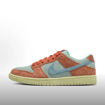Nike Dunk SB  Fashion-forward, versatile everyday low-top sneakers—durable and comfortable for casual wear BQ6817-302