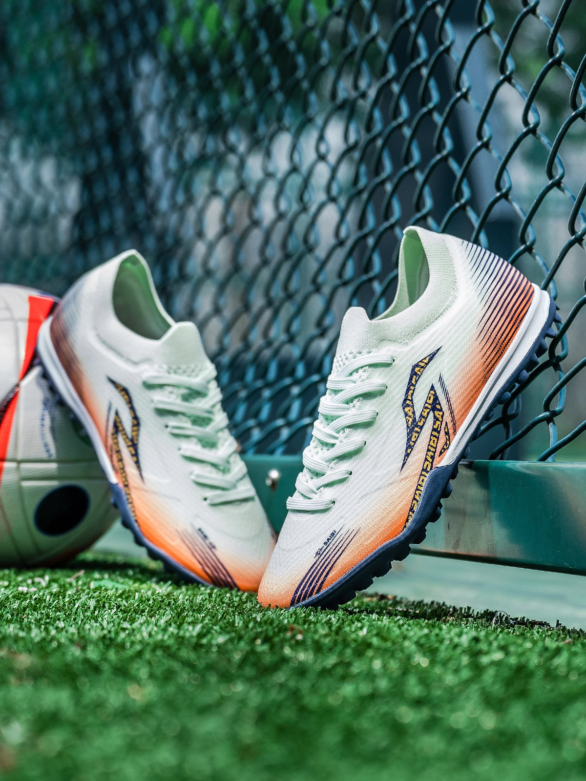 Chaussures de football TF pour adultes, semelle en caoutchouc résistante à l'usure pour terrain synthétique, chaussures de football légères en PU pour hommes, pour matchs sur gazon extérieur