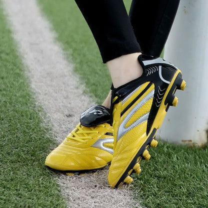 Hommes Football bottes de Football athlétique enfants chaussures de Football nouveau cuir haut mâle crampons formation Football baskets Sport