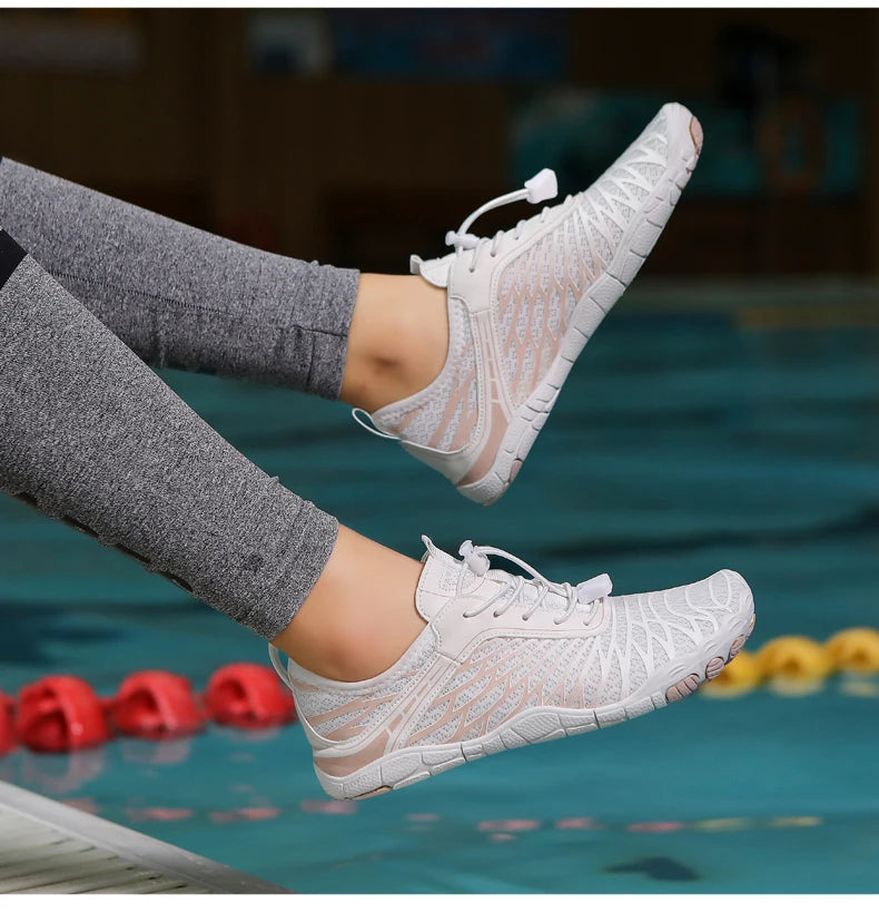 Large Size Wading Shoes Men's Women's Outdoor Barefoot Beach Shoes Breathable Swimming Fitness Shoes Unisex Water Sports Shoes