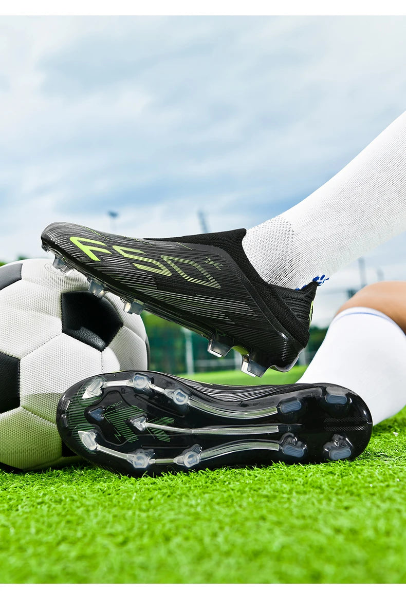 Nuove scarpe da calcio da uomo di alta qualità, tacchetti, scarpe da football, sneakers bestseller indoor per futsal, antiscivolo, da partita su erba, alte, outdoor