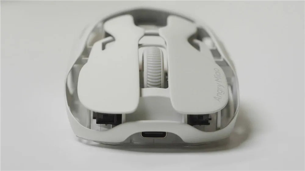 Mouse gaming wireless Angry Miao Infinity, metallo ultraleggero hollow, hot-swappable, PAW3950, dual 8K cablato, tri-mode