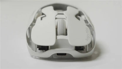 Mouse gaming wireless Angry Miao Infinity, metallo ultraleggero hollow, hot-swappable, PAW3950, dual 8K cablato, tri-mode