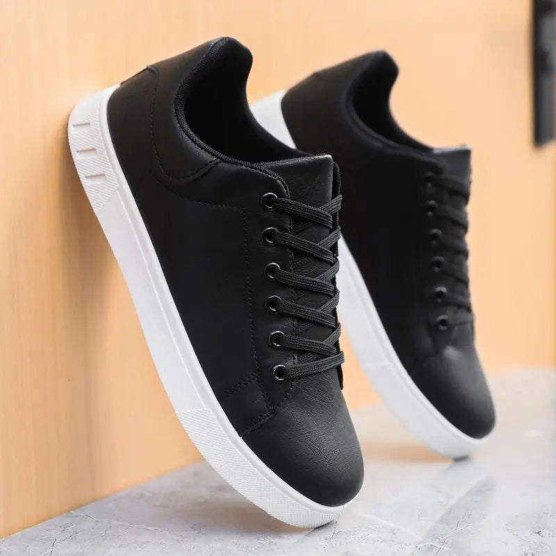 2026 Men's Shoes, New Style Four Seasons Fashionable Versatile Soft Sole White Casual Shoes, Breathable Summer Men’s Sneakers