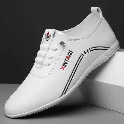 Chaussures en cuir décontractées pour hommes, polyvalentes, affaires, chaussures blanches, mode, anti-ald, mocassins confortables pour hommes, nouveau, léger, plat, 2024