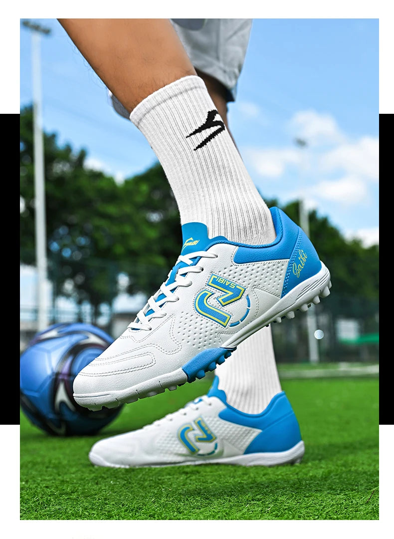 TF/FG uvádí na trh nové profesionální, personalizované a módní fotbalové sportovní boty, pohodlné a prodyšné sportovní boty
