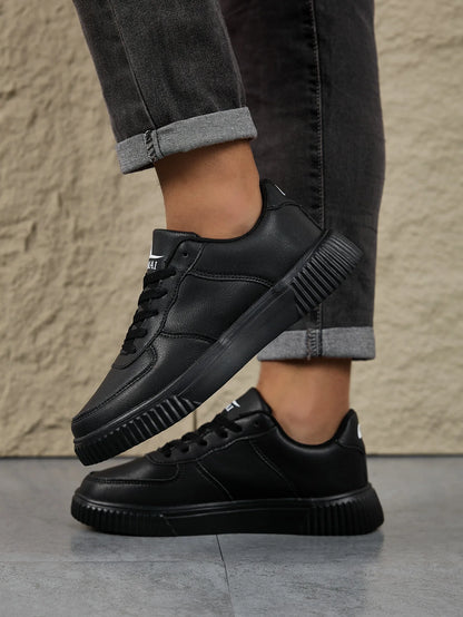 Sapatilhas brancas em pele para homem, respiráveis e confortáveis, calçado casual clássico para homem e mulher, sapatos de caminhada outdoor para casal, tamanho