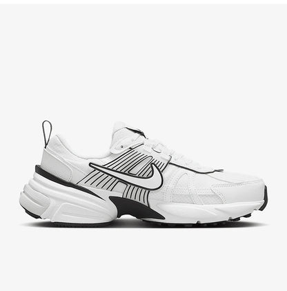 Nike Original V2K RUN Damen – robuste, leichte Retro-Low-Top-Dad-Schuhe HF5342-100