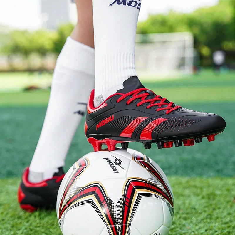Neue Fußballschuhe für Herren und Damen, Hallen- und Outdoor-Sportschuhe mit langen Stollen und Multinocken für das Fußballtraining auf Matten