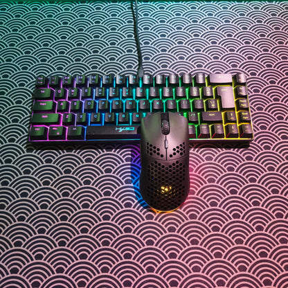 Set gaming portatile HXSJ 60% RGB con tastiera e mouse, tastiera a membrana cablata 68 tasti e mouse wireless leggero a 3 modalità per PC Mac