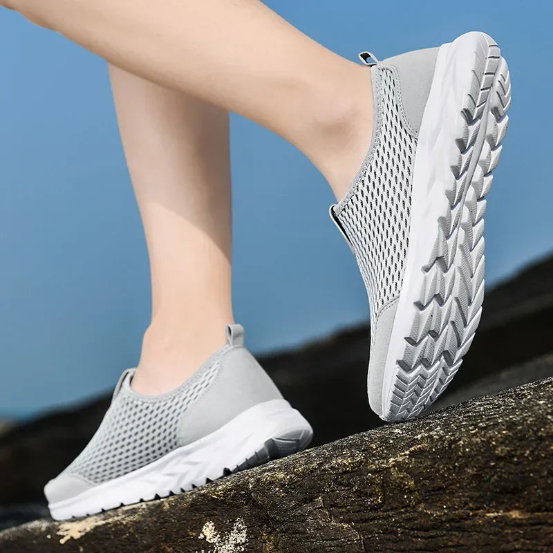 2025 New Shoes Men Loafers Light Walking Breathable Summer Comfortable Casual Shoes Men Sneakers Zapatillas Hombre Plus