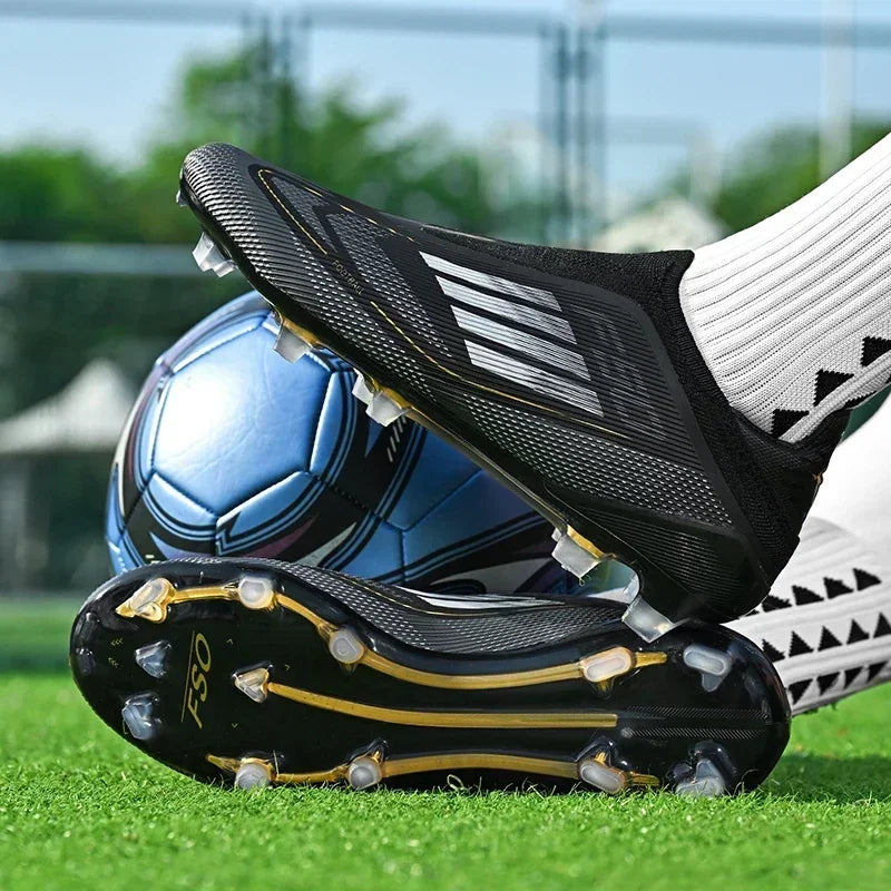 Nouvelles chaussures de football pour hommes, crampons de sport d'extérieur pour garçons et adultes, bottes de football d'entraînement respirantes, antidérapantes, à crampons longs, confortables