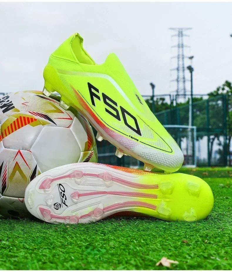 Nouvelles chaussures de football pour hommes, baskets de match, crampons de gazon antidérapants de haute qualité, chaussures de football d'extérieur pour garçons, chaussures de football montantes légères
