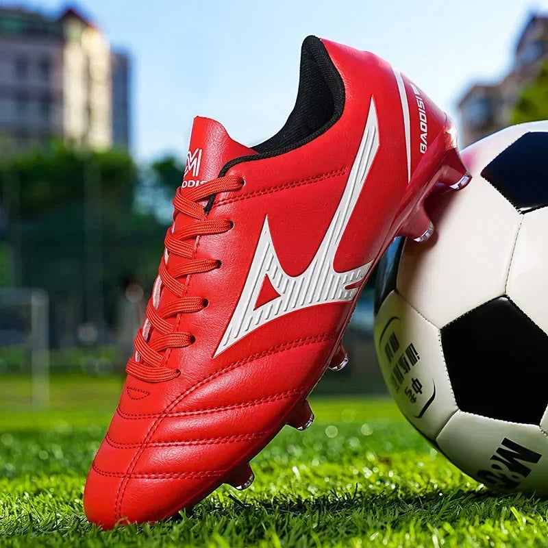 Nouvelles chaussures de football pour hommes, chaussures de football d'intérieur pour adultes, crampons de football antidérapants, crampons de sport ultralégers, crampons de futsal, entraînement sur gazon, confortables.