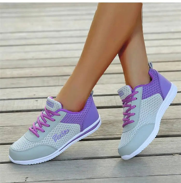 Women’s Sneakers 2025 New Fashion Flat Women’s Shoes Vulcanized Casual Sneakers Women Lace-Up Women’s Sneakers Tenis Feminino