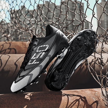 Chaussures de football pour hommes, crampons AG FG, semelle en caoutchouc durable, tige en PU léger, chaussures de football pour adultes, idéales pour les matchs sur gazon et les entraînements.