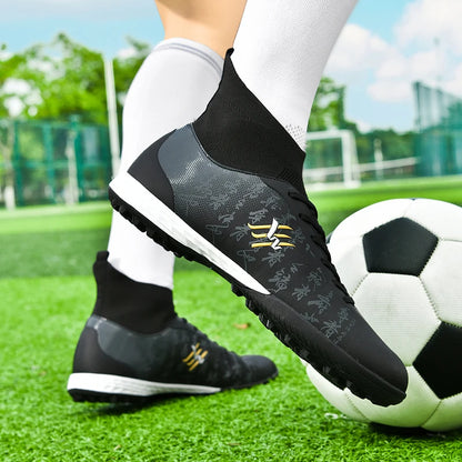 Nouvelles bottes de Football hommes chaussures de Football crampons chaussure de Football professionnelle hauts pointes antidérapantes pour grands garçons large baskets d'entraînement