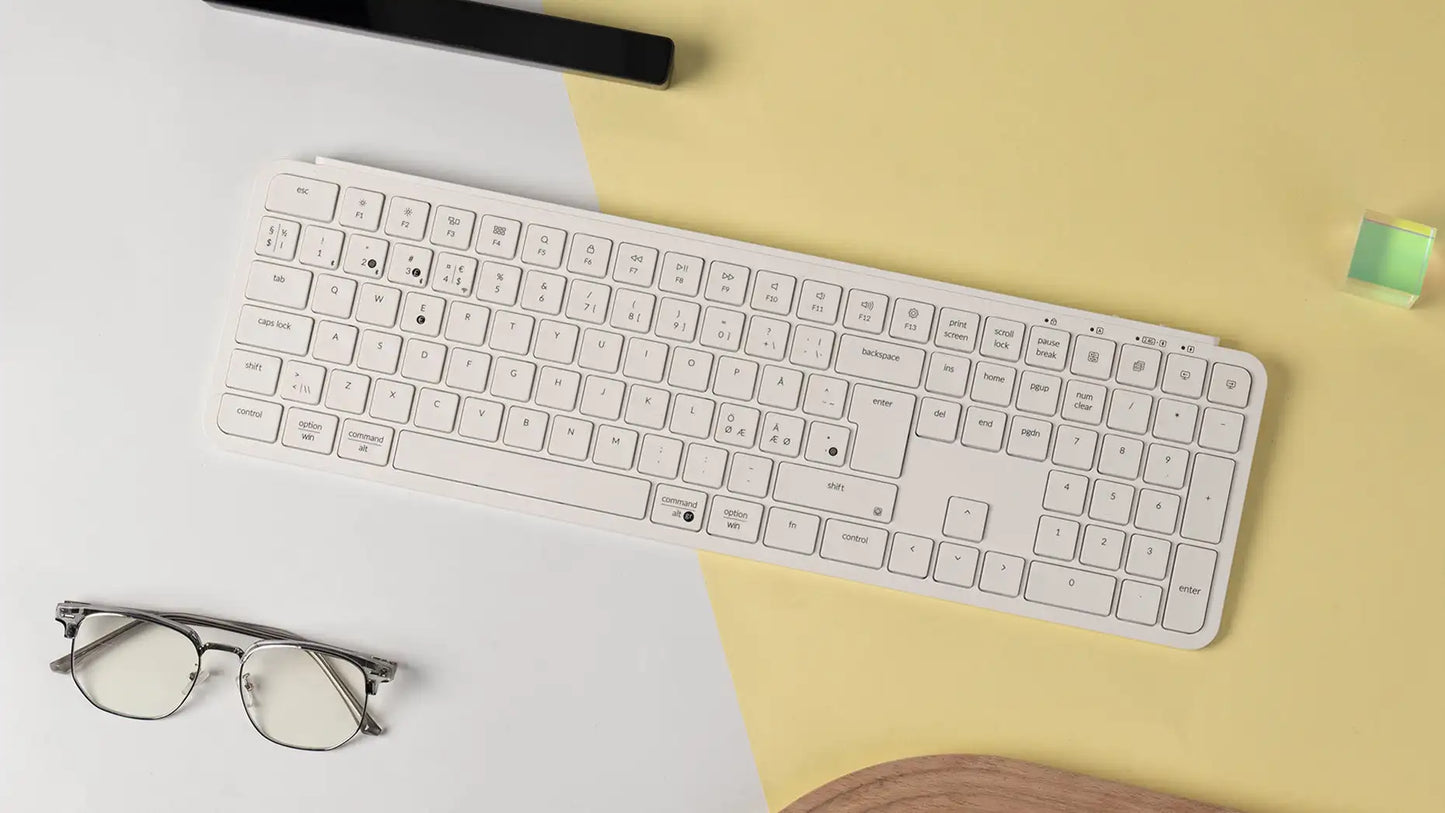 Keychron B6 Pro ISO-Layout ultraflache kabellose Tastatur in voller Größe, tragbar und leicht, mit 2.4GHz- & Bluetooth-Verbindungen