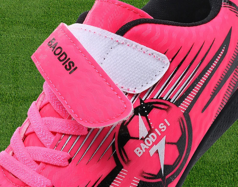 Nouvelles chaussures de football pour enfants, chaussures de sport pour terrain, chaussures de football pour garçons, chaussures de futsal, chaussures de sport d'intérieur à crampons, chaussures de football originales à c