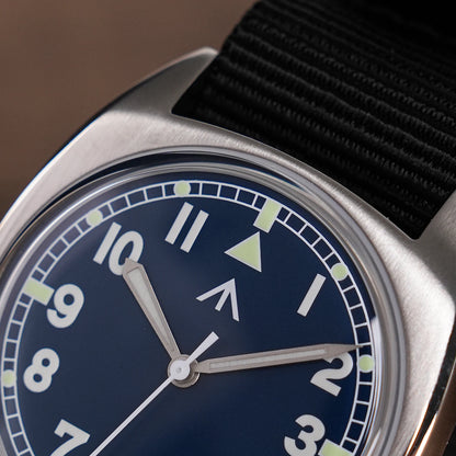 Orologio Militado ML17 Miyota Super 2035/ GL12 con movimento al quarzo, Luminova C3 e BGW9, impermeabile 100m, in acciaio inox