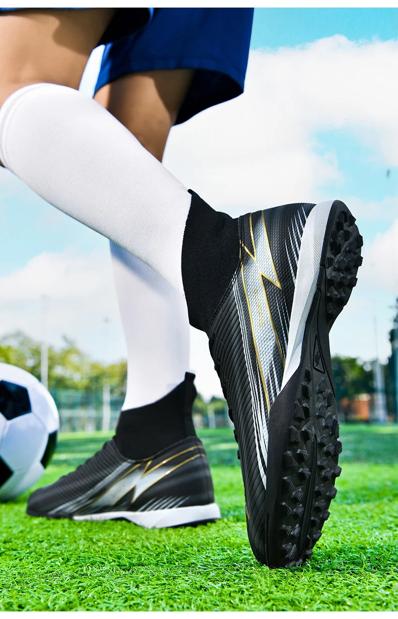 Nouvelles chaussures de football pour hommes, chaussures de match montantes, chaussures de futsal de haute qualité, chaussures de football d'intérieur antidérapantes, baskets d'extérieur, crampons pour gazon, meilleures v