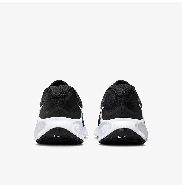 Nike Authentic Revolution 7 lette og slidstærke løbesko til mænd FB2207-001