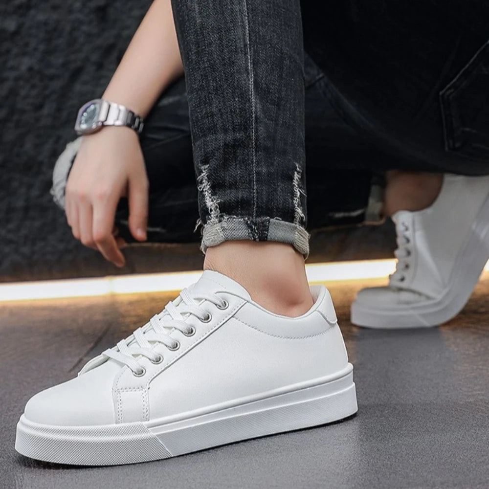 New Hot Selling Fashionable Men's Board Shoes Trendy White Shoes Student Sports Leisure Shoes Versatile Men's Shoes