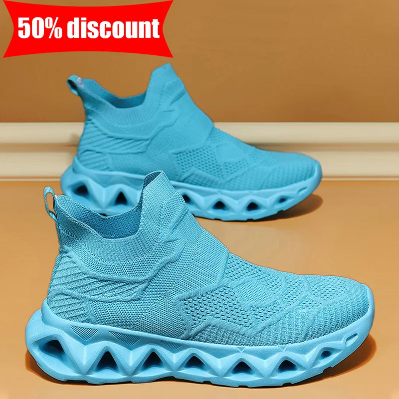 Men's Sports Shoes Ultralight Fashion Slip-On Daily Walking Outdoor Jogging Shoes Breathable Mesh Comfortable Casual Shoes for Men