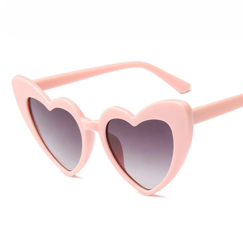 Retro Pose Love Sunglasses Female Fashion Big Face Thin Eyewear Summer Travel Sunshade
