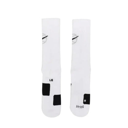 Nike EVERYDAY CREW: Stilvolle, bequeme, rutschfeste und strapazierfähige Unisex-Basketball-Socken (3er-Pack) DA2123-100