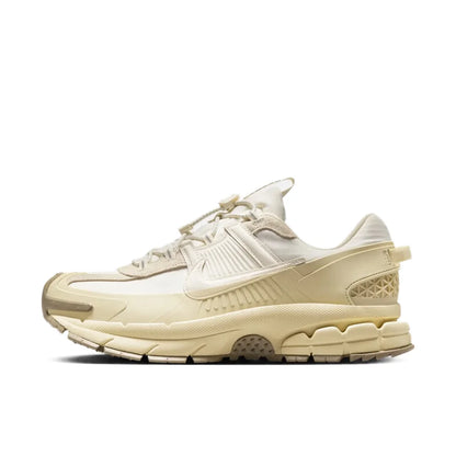 „Nike Zoom Vomero 5 Roam“ – lengvi, patvarūs, neslystantys, amortizuoti žemi kasdieniai bėgimo bateliai, unisex stiliaus, modelis FV2295-201