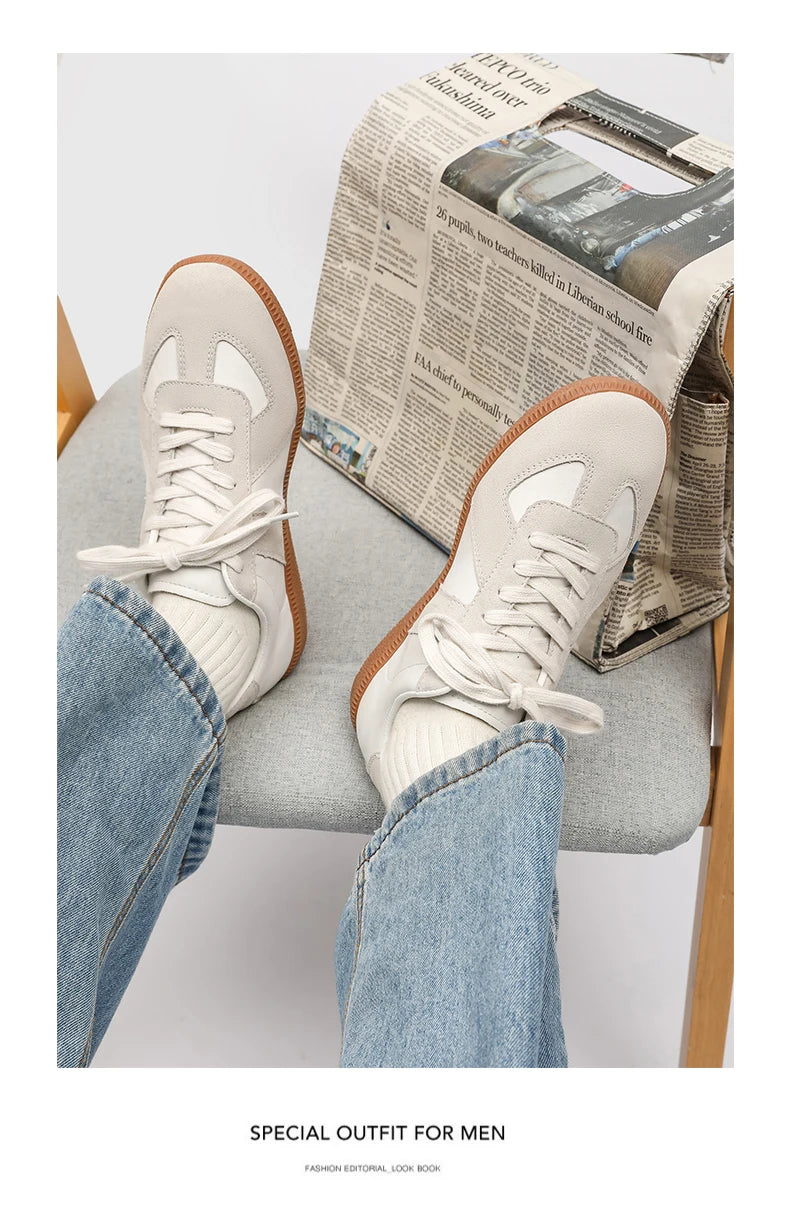 Sapatilhas de designer para homem, moda outono 2025, estilo retro com atacadores, ténis de estudante para mulher em pele, calçado casual para caminhada