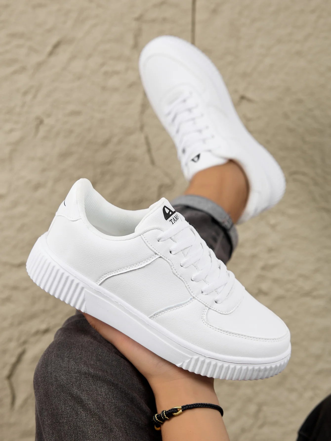 Sapatilhas brancas em pele para homem, respiráveis e confortáveis, calçado casual clássico para homem e mulher, sapatos de caminhada outdoor para casal, tamanho