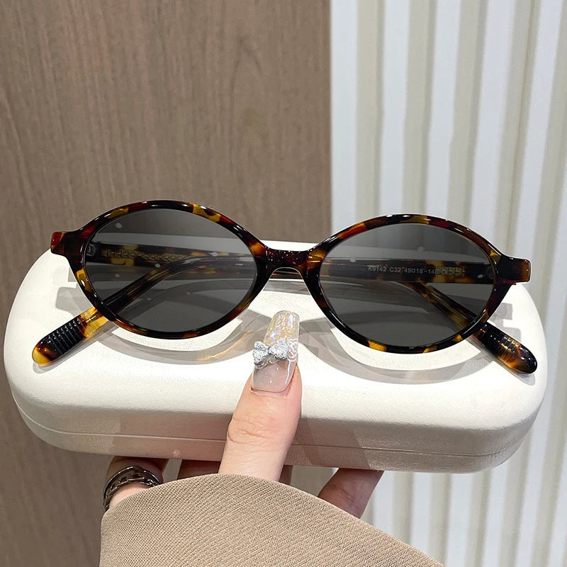 VICKY Simple Geometric Oval Small Frame Retro Design Women's Polarized Sunglasses UV Protection Customizable Prescription K9142