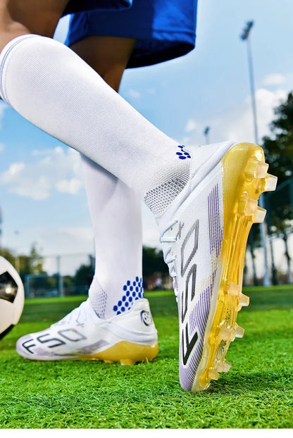 Nouvelles chaussures de football pour hommes, chaussures de match, crampons pour terrain en gazon, baskets de haute qualité, chaussures de futsal pour intérieur, chaussures montantes antidérapantes pour extérieur, meilleu