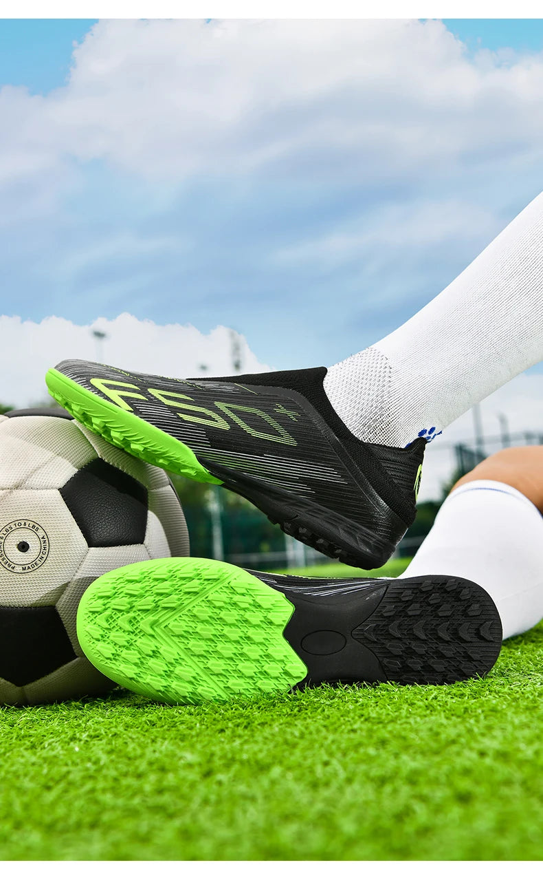 New Men's Football Boots Turf Comfortable Ultralight Soccer Shoes Non-Slip Sport FG Grass Cleats Futsal Indoor Adult Non-Slip