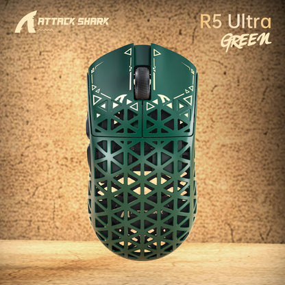 ATTACK SHARK R5 ULTRA Kabellose Gaming-Maus – 8K Polling, PAW3950MAX-Sensor, 42,000 DPI, ultraleicht aus Carbonfaser für Pro-Esport