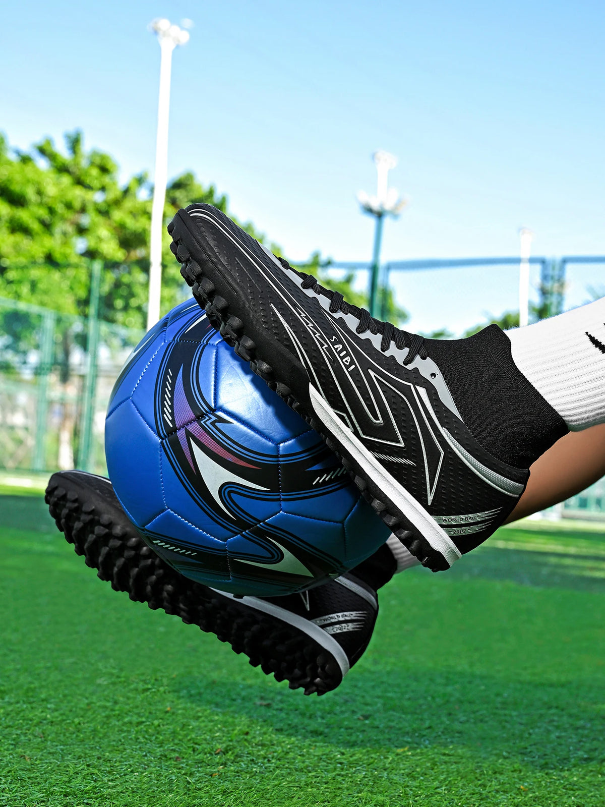 Chaussures de football athlétiques TF Turf, tige en tissu PU doux pour la peau, semelle en caoutchouc antidérapante, qualité fiable, chaussures d'entraînement.