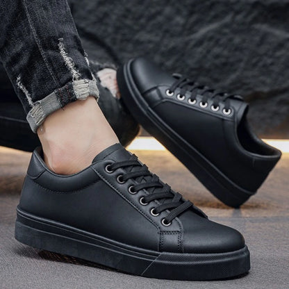 New Hot Selling Fashionable Men's Board Shoes Trendy White Shoes Student Sports Leisure Shoes Versatile Men's Shoes