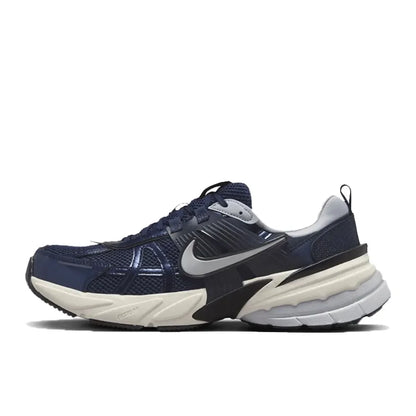 Nike V2K Run Ανδρικά παπούτσια τρεξίματος χαμηλού προφίλ: Ευέλικτα, ανθεκτικά, για casual προπόνηση και μετακινήσεις στην πόλη HJ4497-001