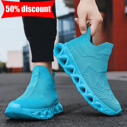 Men's Sports Shoes Ultralight Fashion Slip-On Daily Walking Outdoor Jogging Shoes Breathable Mesh Comfortable Casual Shoes for Men