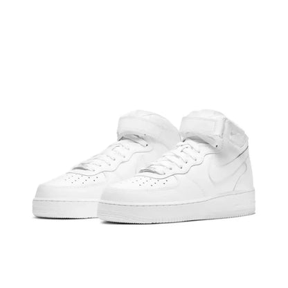 Nike Air Force 1 Mid -unisex-lenkkarit – klassinen muotoilu, pehmustettu nilkkatuki monipuoliseen vapaa-ajan käyttöön CW2289-111