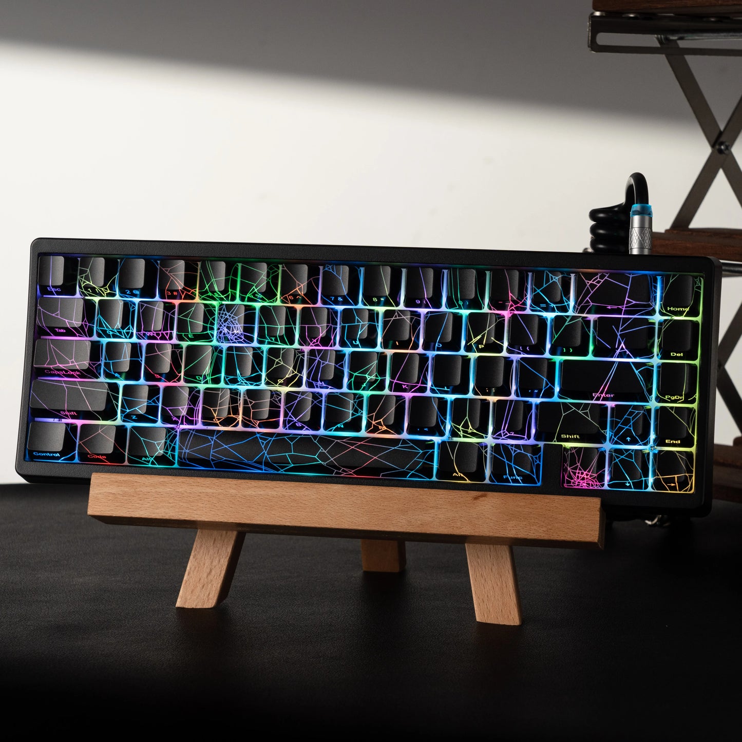 Tastiera XVX Spider Web M67 JadeStone con keycap IMD-Tech, connessione tri-mode, retroilluminazione RGB personalizzata, formato 60%