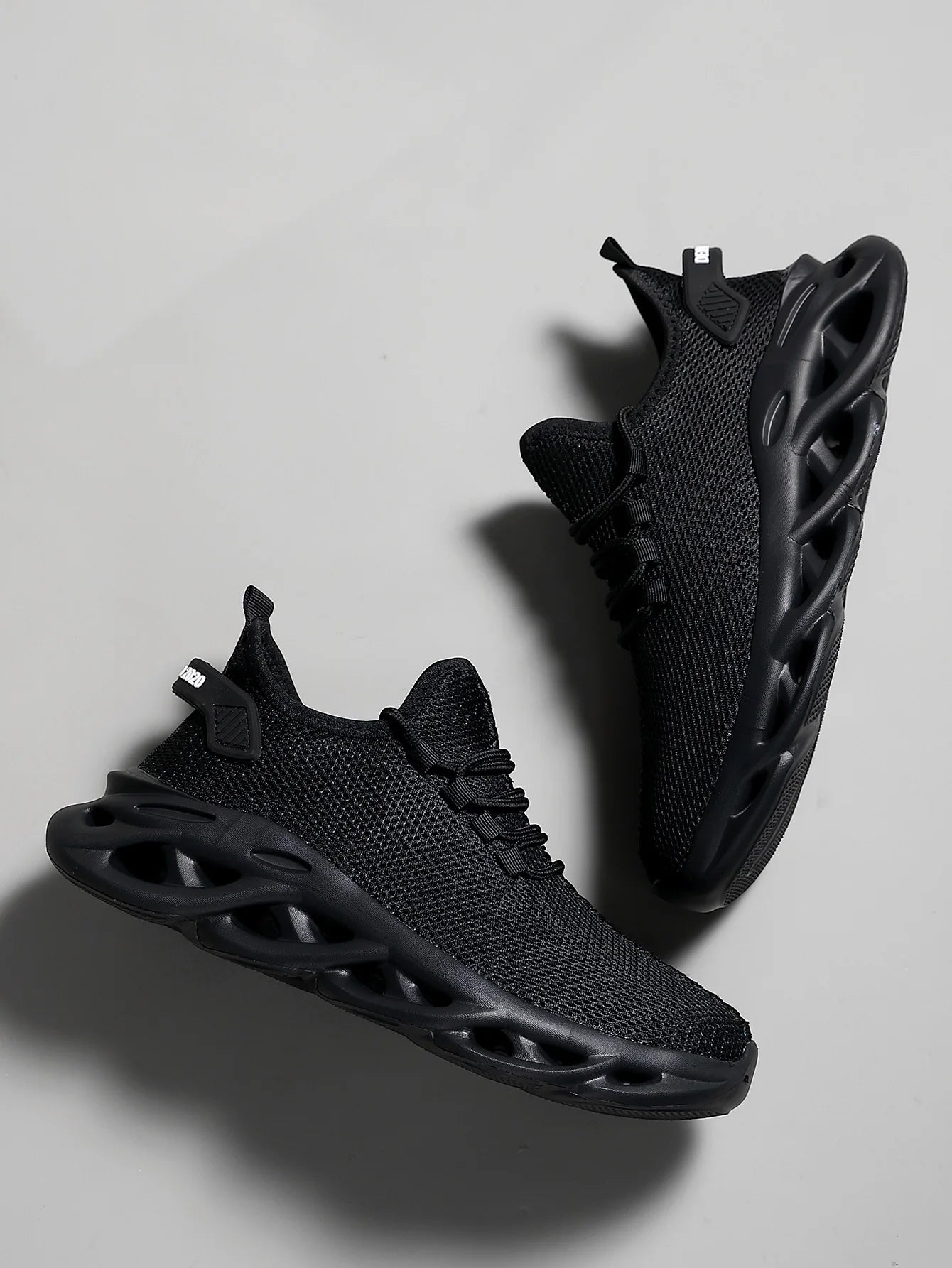 Men Casual Sport Shoes Breathable Lightweight Sneakers Outdoor Mesh Black Running Shoes Athletic Jogging Tennis Walking Shoes