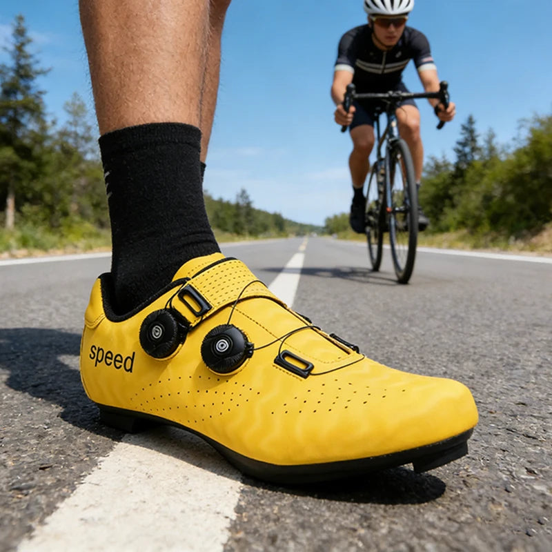 Neue Fahrradschuhe für Herren, selbstverriegelnde Rennrad-Sportschuhe, lockless Trainingsschuhe, SPD-Cleats-Fahrradschuhe für Damen